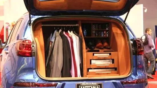 Jak bezpiecznie przewieźć garnitur w samochodzie? Sprawdzone sposoby!