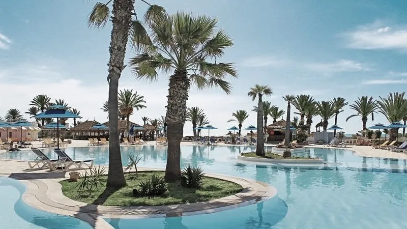Jak długo trwa lot z Katowic na Djerba? Sprawdź, co warto wiedzieć!