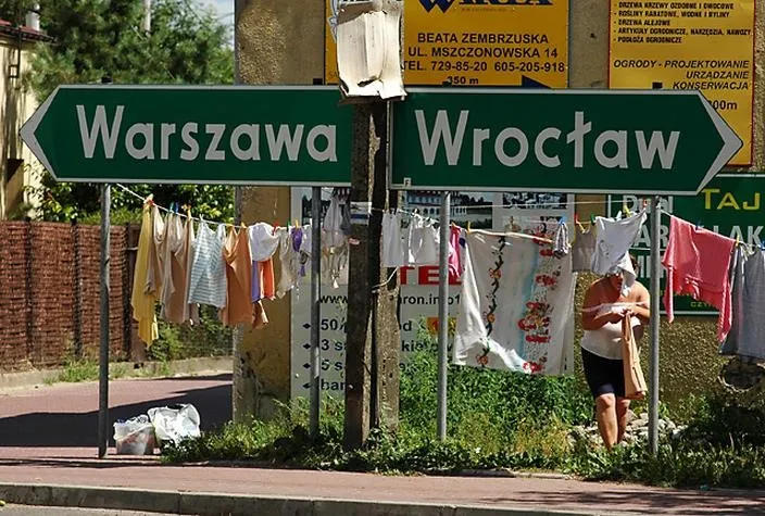 Jak długo trwa lot z Wrocławia do Warszawy? Sprawdź czas podróży!