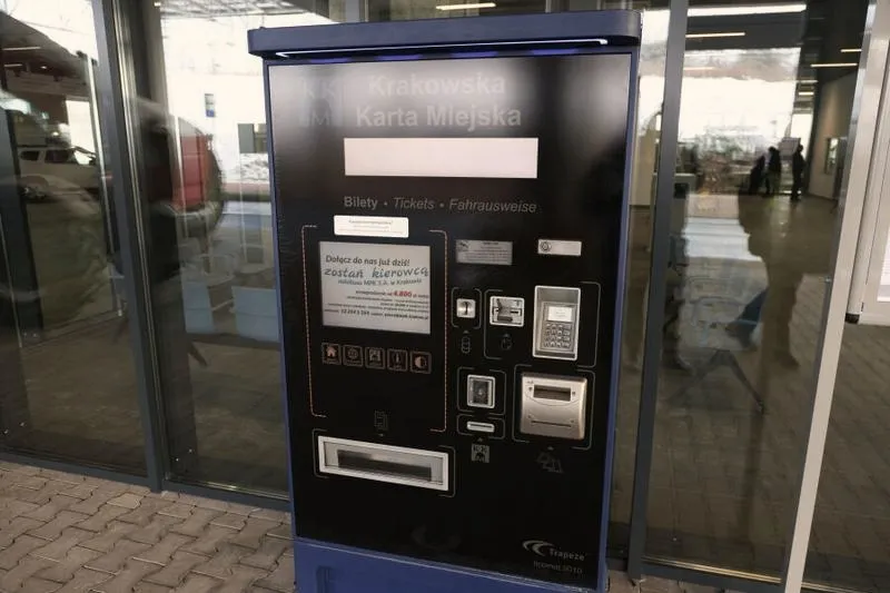 Jak kupić bilet PKP na dworcu krok po kroku