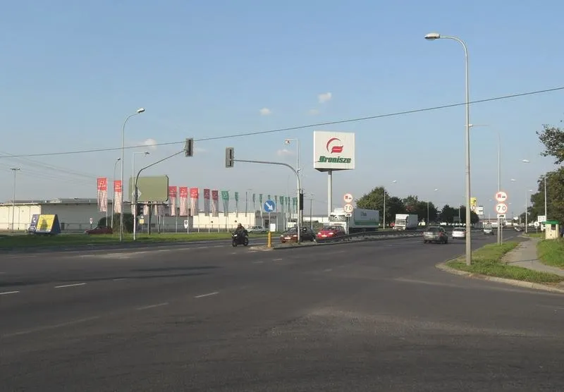 Praktyczny przewodnik: Jak wjechać na Bronisze i nie zginąć w drodze