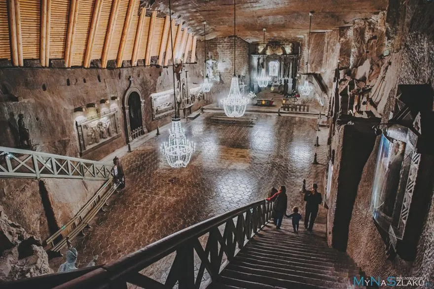 Przewodnik po trasach: Jak dojechać do Wieliczki bez stresu
