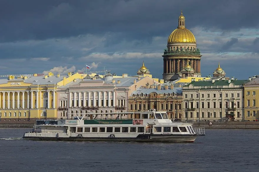 Sankt Petersburg – najlepszy czas na wizytę w magicznym mieście