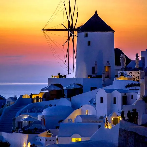 Lot z Krakowa na Santorini