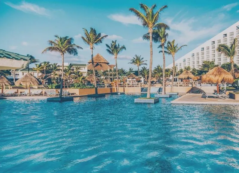 Loty do Cancún