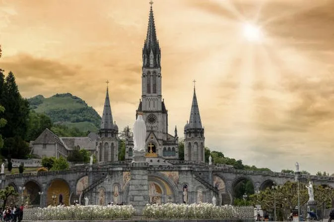 Transport do Lourdes