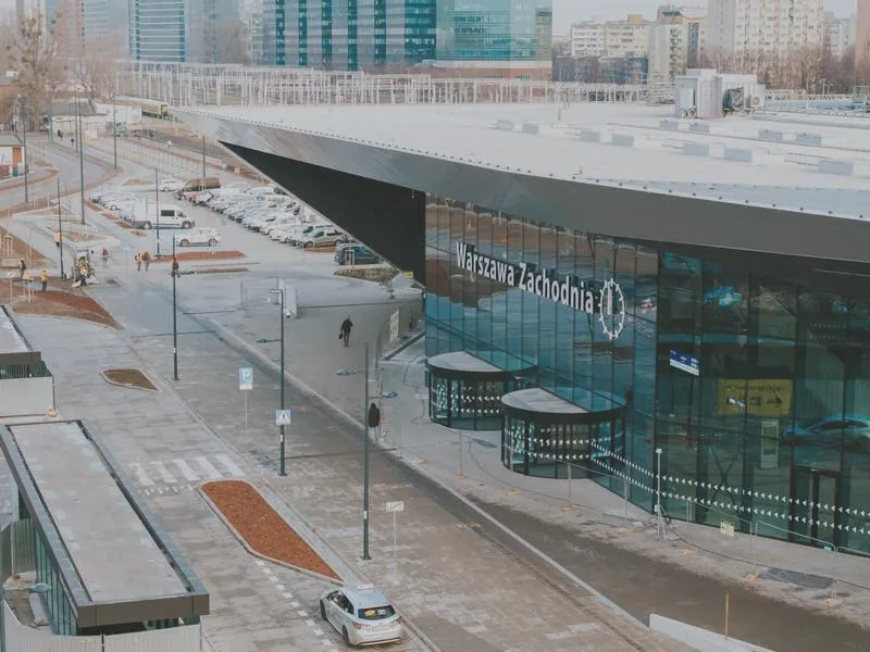 Usługi na dworcu Warszawa Zachodnia